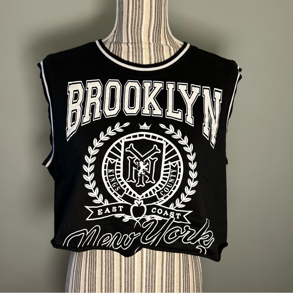 Brooklyn New York Graphic Crop Tank Top - Tee Black Raw Hem Jersey NWT Med
